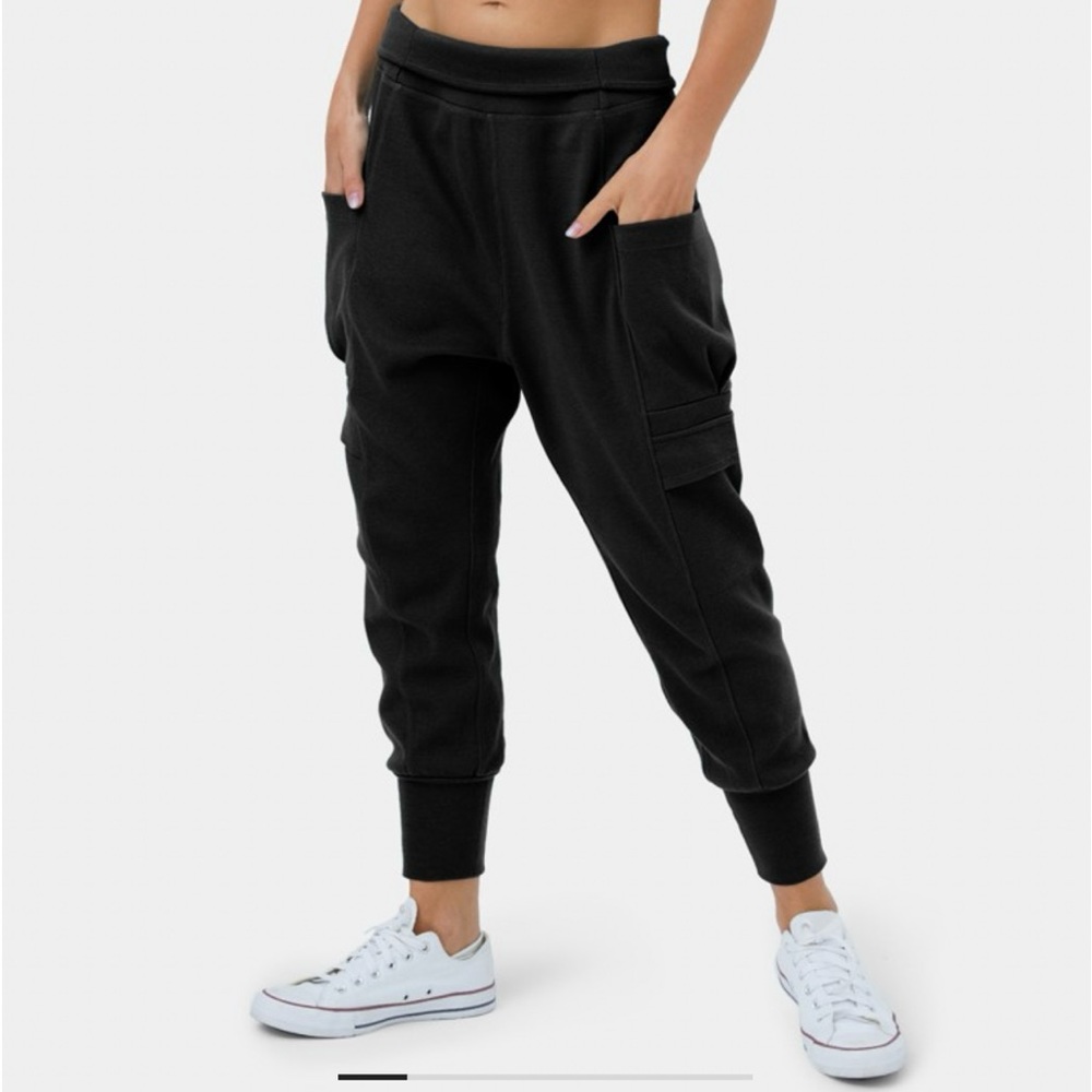 NWT HALARA High Waisted Foldover Side Pocket Waffle Harem Dance Cargo Black